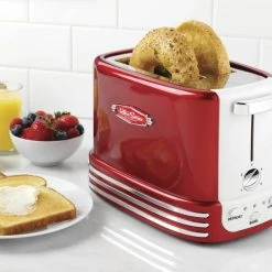 Nostalgia Toasters & Toaster Ovens 2-Slice Red 900-Watt Toaster -Aroma Shop 15768494