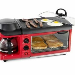 Nostalgia Toasters & Toaster Ovens 4-Slice Red Toaster Oven (1500-Watt)
