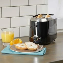 BLACK+DECKER Toasters & Toaster Ovens 2-Slice Black 850-Watt Toaster 17 BLACK+DECKER Toasters & Toaster Ovens 2-Slice Black 850-Watt Toaster -Aroma Shop 18136933