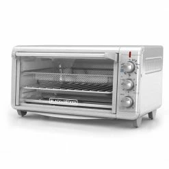 BLACK+DECKER Toasters & Toaster Ovens Crisp 'N Bake 8-Slice Stainless Steel Convection Toaster Oven (1500-Watt)