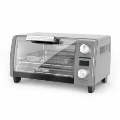 BLACK+DECKER Toasters & Toaster Ovens Crisp 'N Bake 4-Slice Stainless Steel Convection Toaster Oven (1150-Watt)